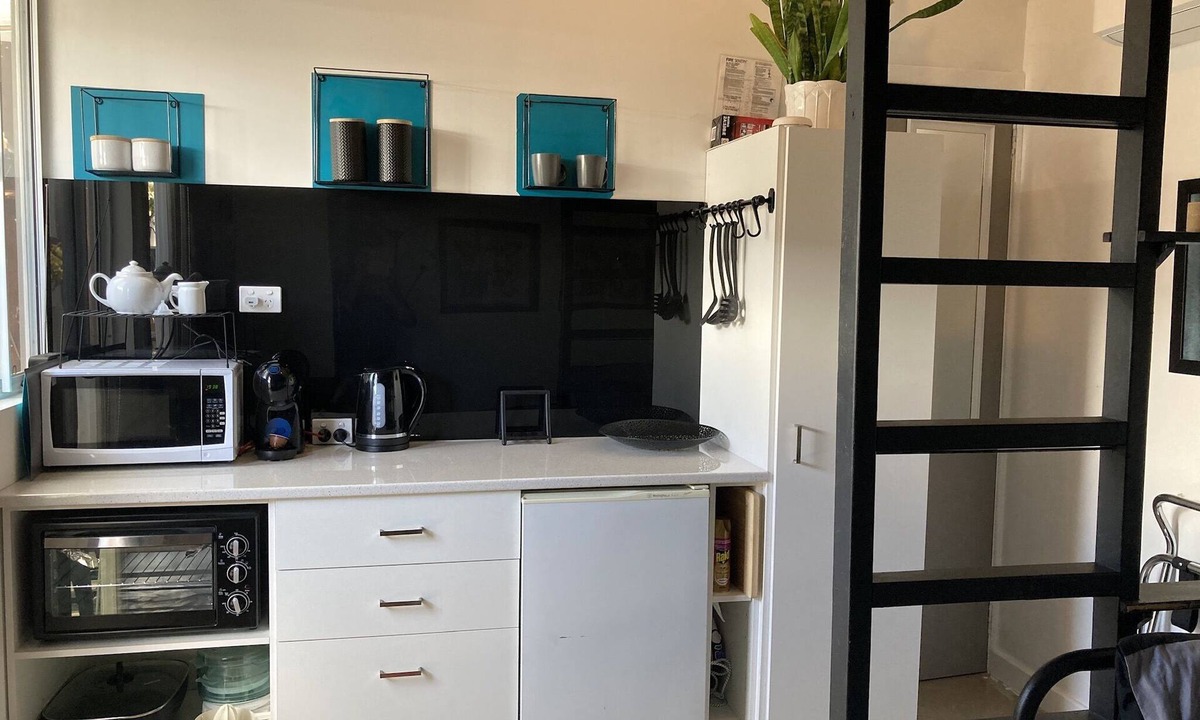 Hilton Apartment | Modern Tiny House