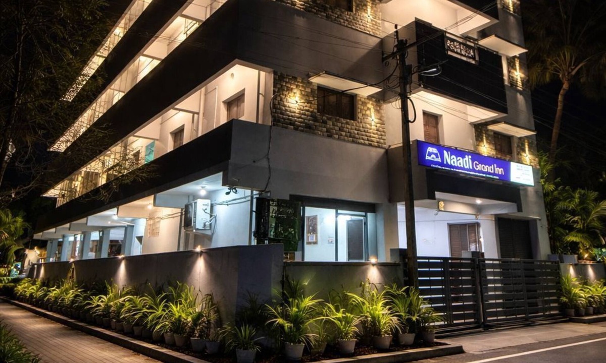 Thanjavur Hotel | Naadi Grand Inn