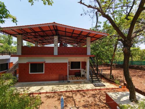 Dapoli House | Nature Nest Retreat & Peaceful Family Home