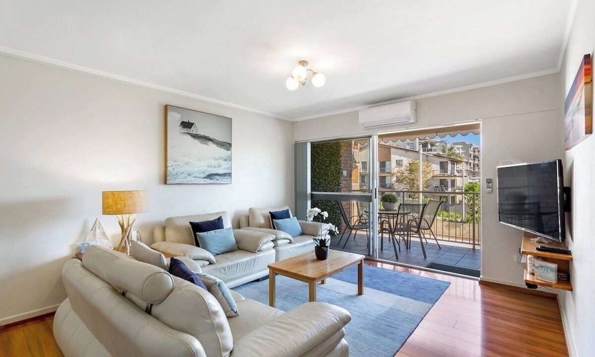 Nelson Bay Apartment | Nelson Bay Prime Location - Free NBN Internet
