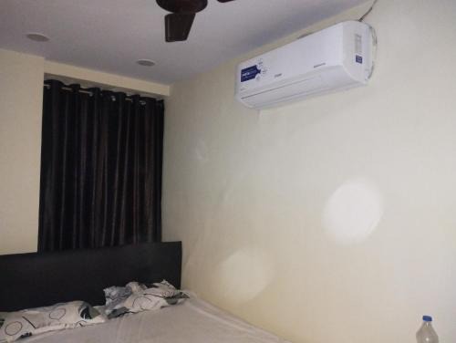 Surat Hostel | New Nova Atlanta Shopping Mall