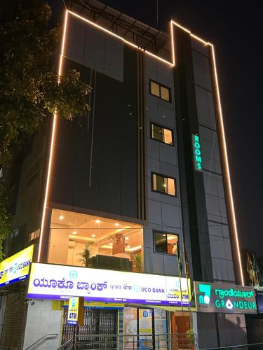 Vijaya Nagar Hotel | NO 7 Grandeur Hotel