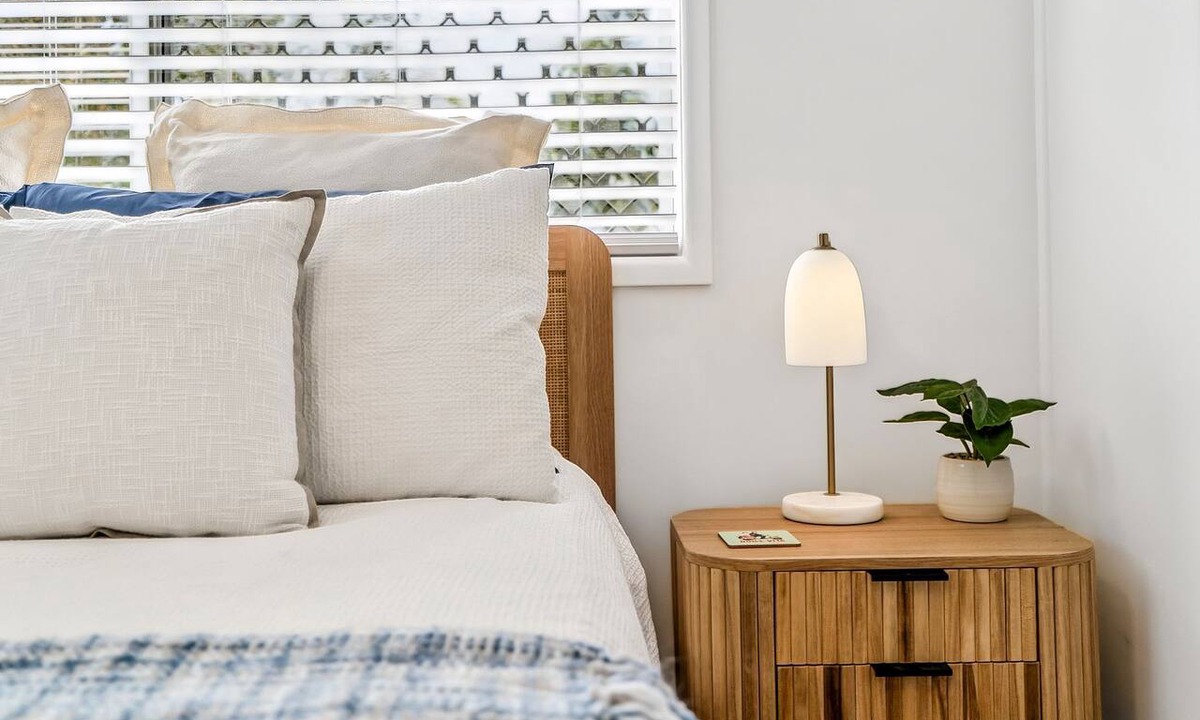 Margate House | Ocean view villa - Walk to Beach & Margate Village - Pet-Friendly!