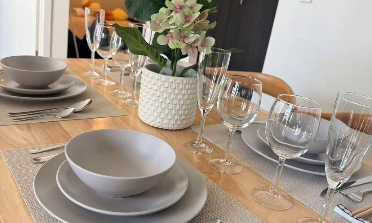 Lidcombe Apartment | Olympic Park Stadium Gym, Pool & Parking