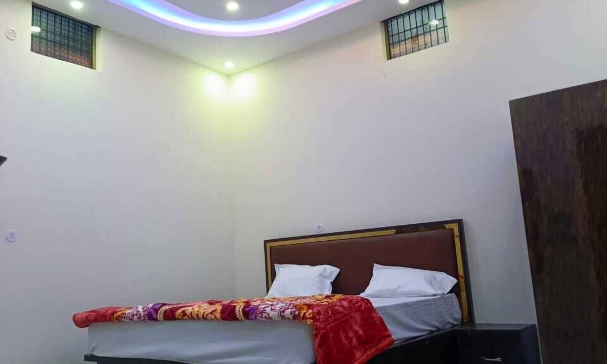 Naini Hotel | Om.palace