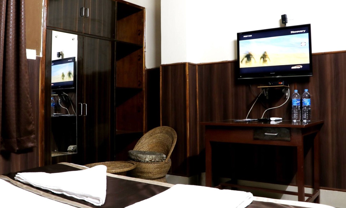 Six Mile Hotel | Om Shree Residency