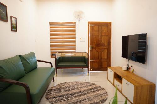 Krishnagiri Villa | Orchid Villa by Palmgrove Retreat Properties
