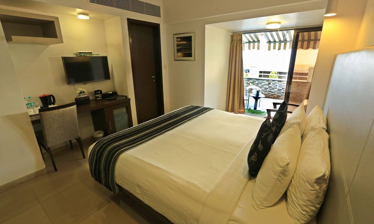 Khar Hotel | Oriental Residency Hotel