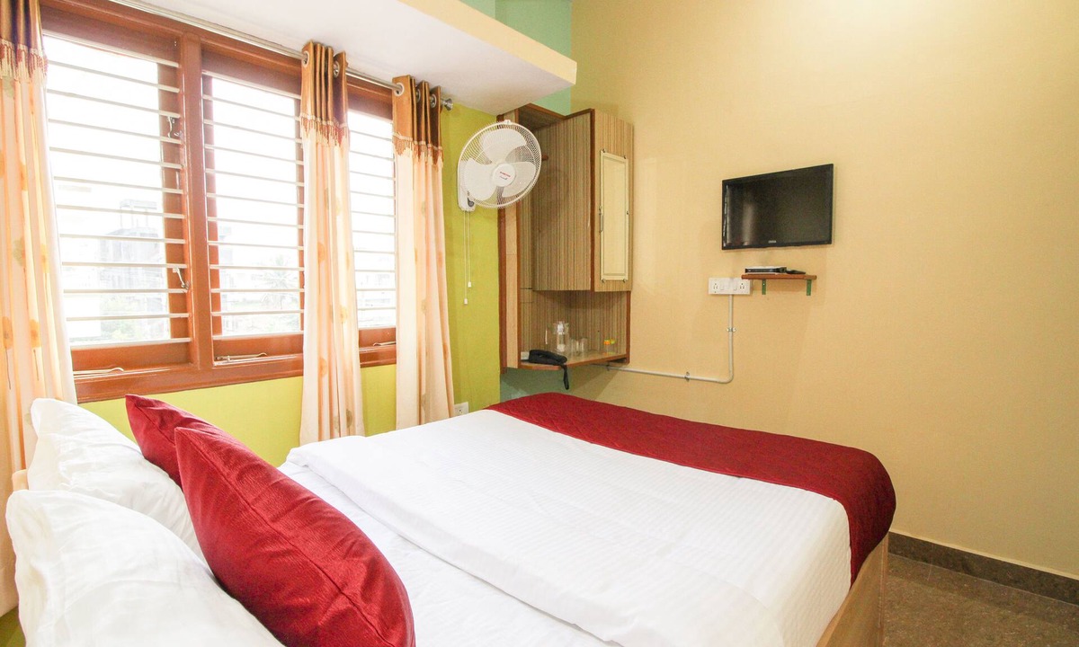 Mysore Hotel | OYO 13649 Megalahatti Ventures