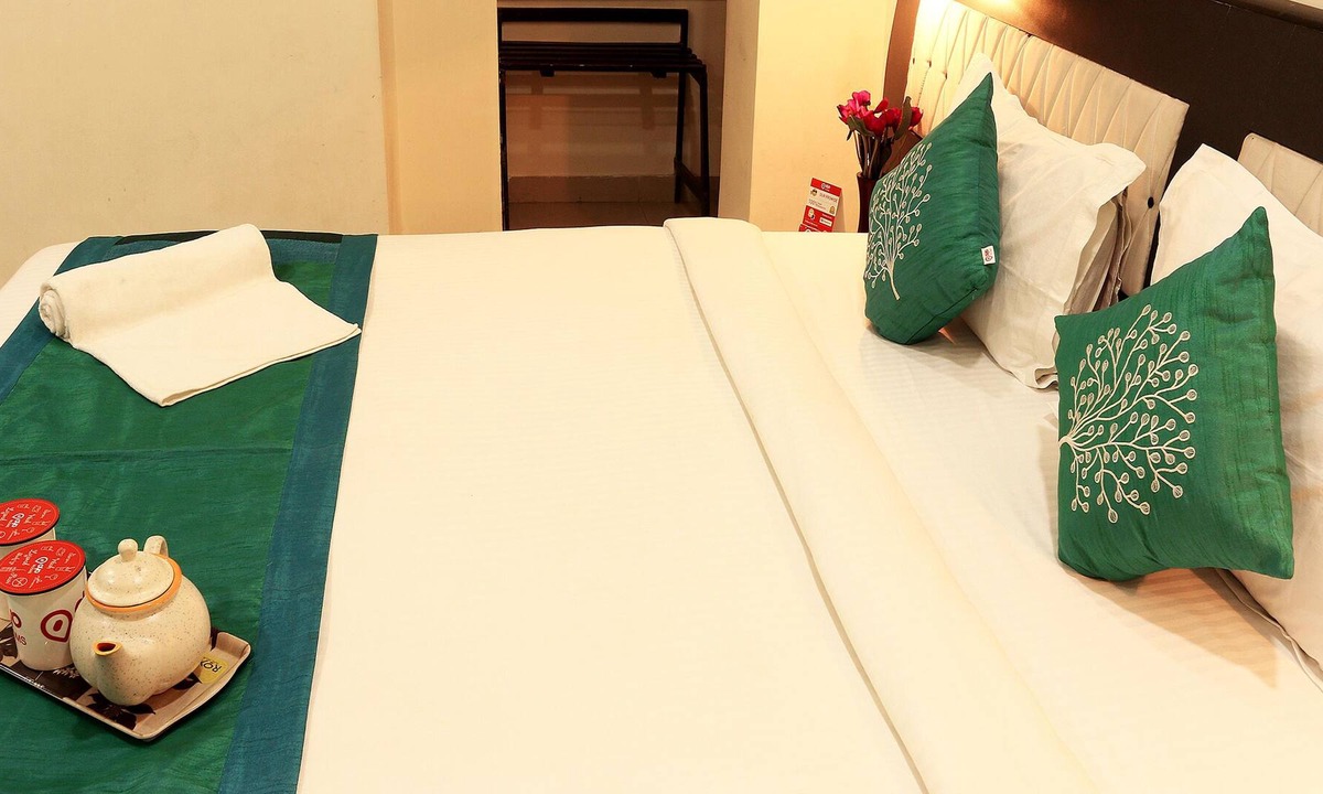 Bhowanipore Hotel | OYO 1846 Hotel Neeranand Regency