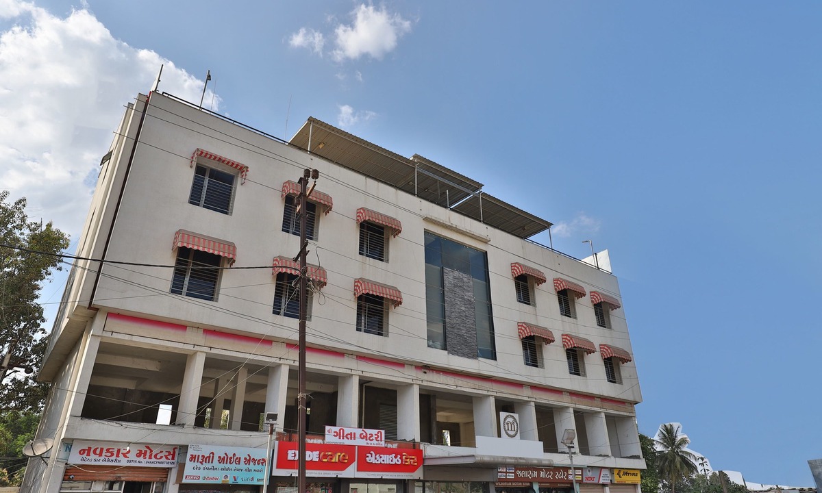 Junagadh Hotel | OYO 29105 Hotel Magnum Inn
