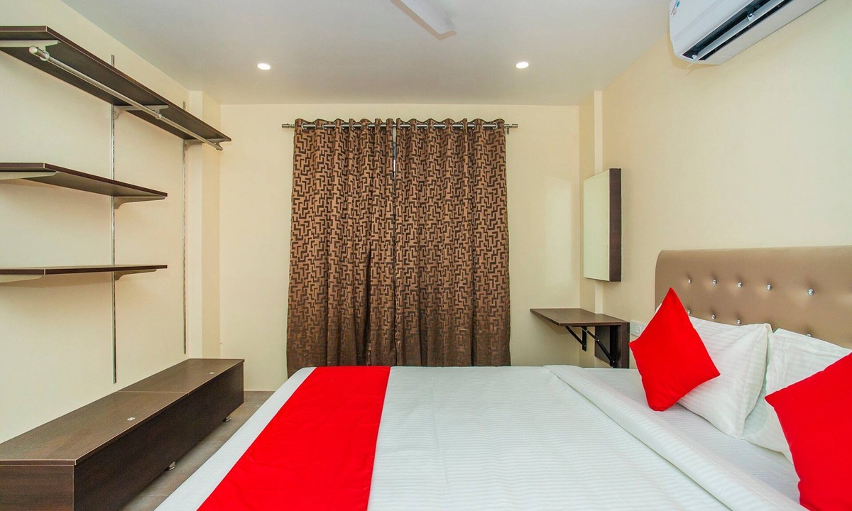 Ejipura Hotel | OYO Flagship 18680 Olivia Comforts