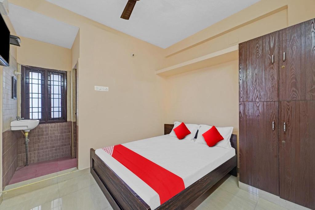 Chennai Hotel | OYO Flagship 80741B Porur Residency