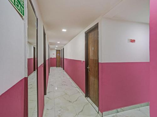 Govindpuri Hotel | OYO Flagship 81337 New Gour Plaza