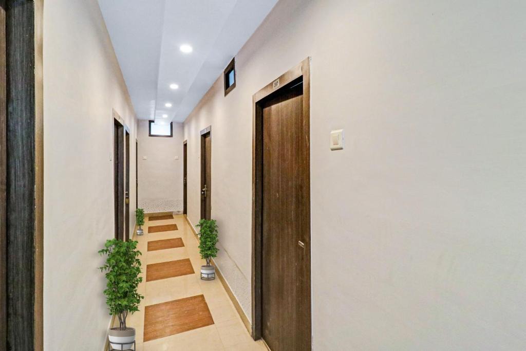 Mayapur Hotel | OYO Flagship Hotel Shaurya