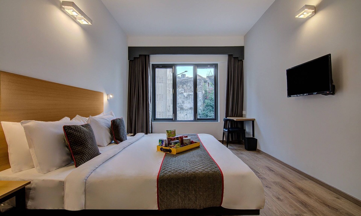 Lakdi Ka Pul Hotel | OYO Townhouse PEARL REGENCY