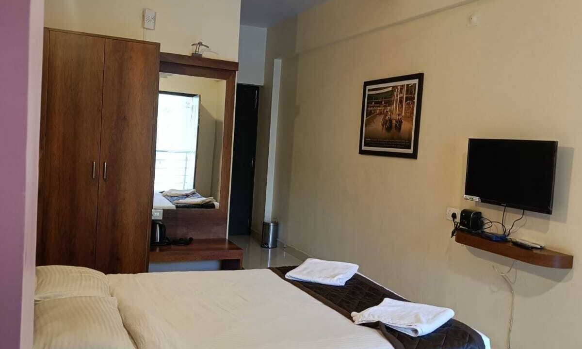 Kundapur Hotel | Paakashala Kumbashi