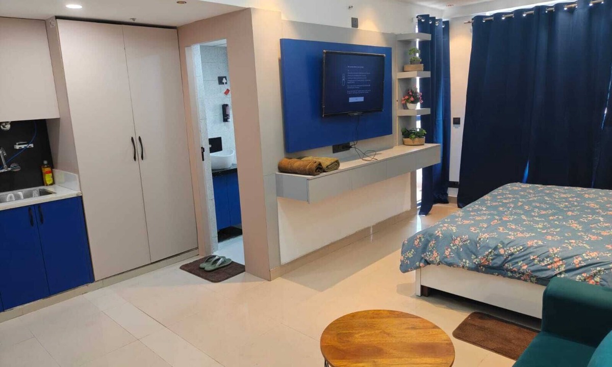 Noida Apartment | Peaceful 1 RK Home - Fully Managed & Budget-Friendly