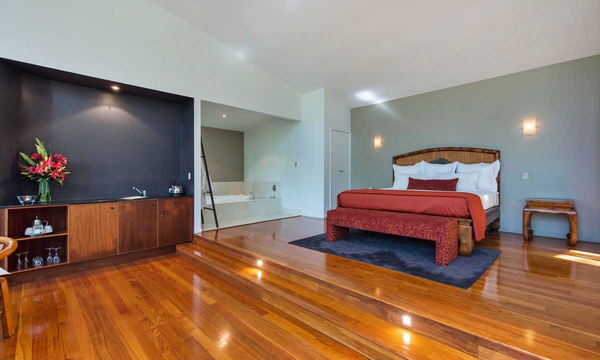 North Tamborine Hotel | Pethers Rainforest Retreat