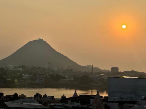 Pushkar Hotel | Pink Floyd