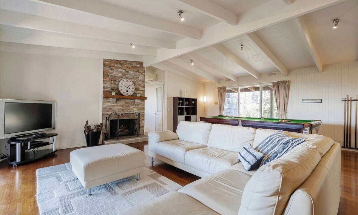 Mount Martha House | Port Philip Panorama Bayview Retreat and Pool Bliss