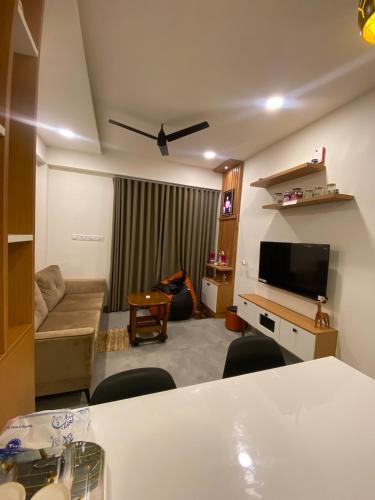 Thiruvananthapuram Apartment | Premium Cozy Studio Flat near Technopark and Beach