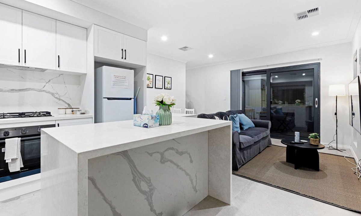 St James House | Premium Modern Homestay-Walk to Curtin University