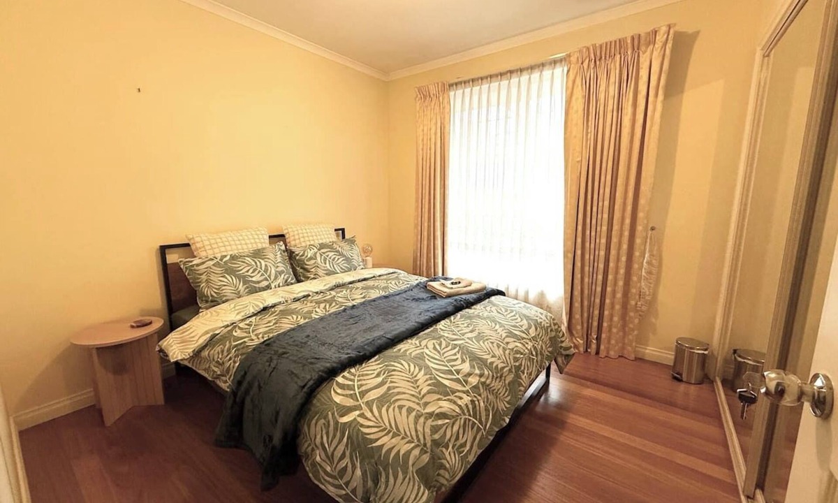 Bentleigh House | Private Room Shared House | Bentleigh near train