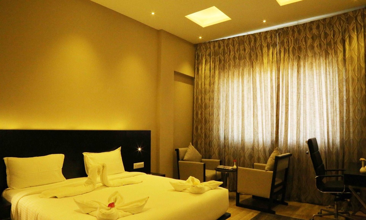 Velankanni Hotel | Queens Inn