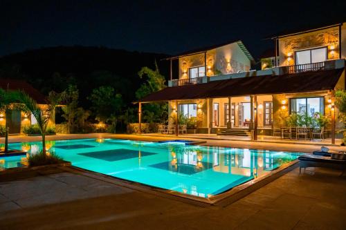 Bedla Villa | Raas Stays by ELIVAAS Signature 4-BHK Retreat With Private Pool, Gardens, Lounge & Scenic Aravali Views