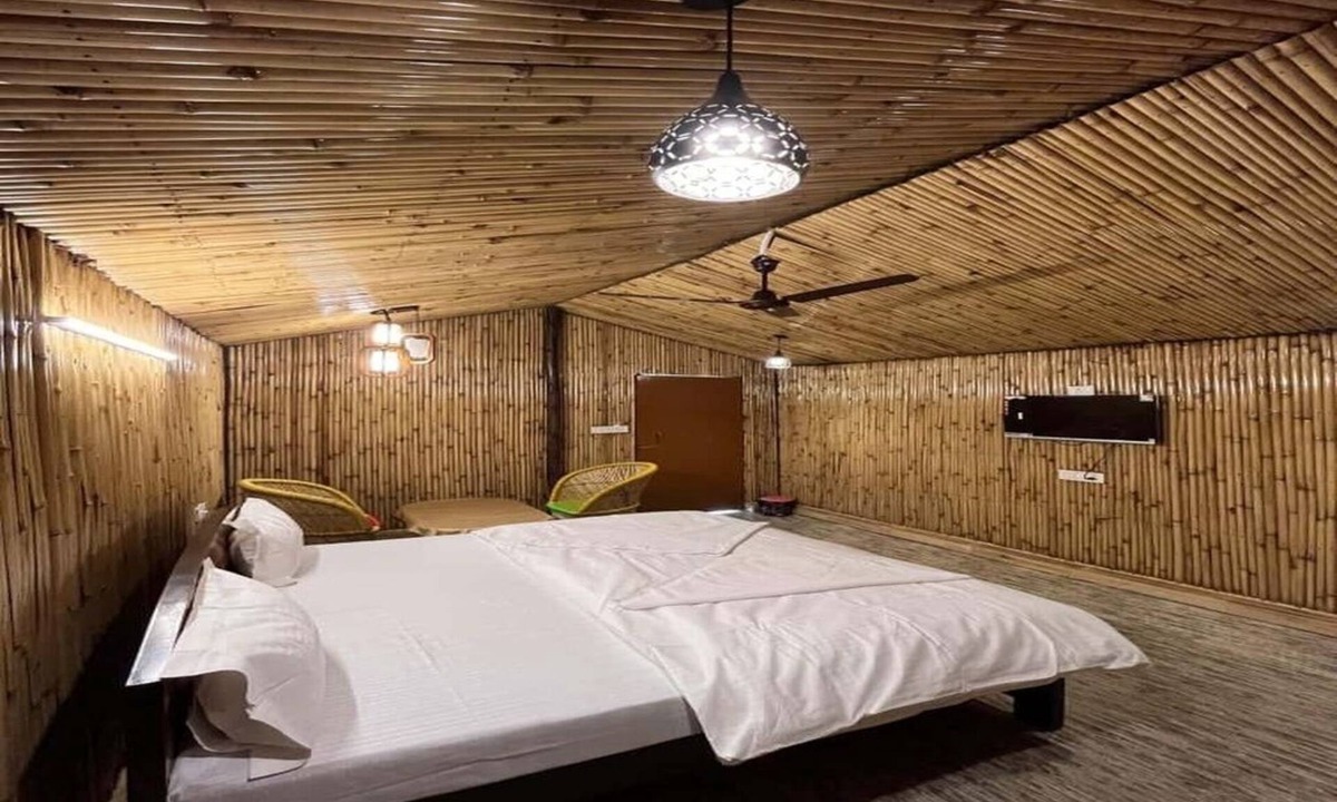 Vrindavan Hotel | Radhika Resort