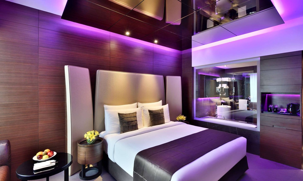 Gandhi Nagar Hotel | Radisson Blu Atria Bengaluru