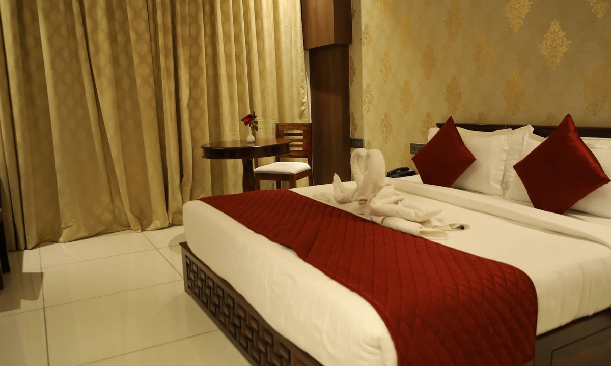 Agara Hotel | Rajathadri Royal Inn