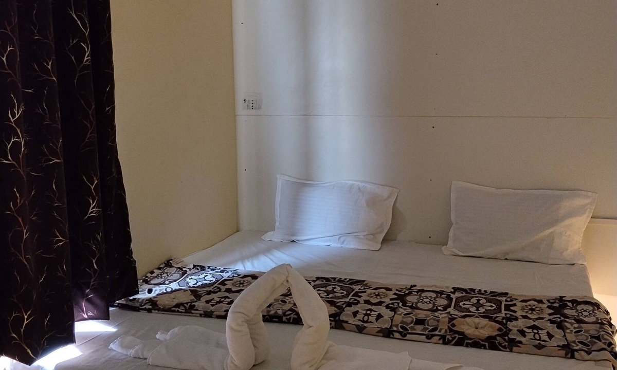 Sindhi Camp House | Rest Point