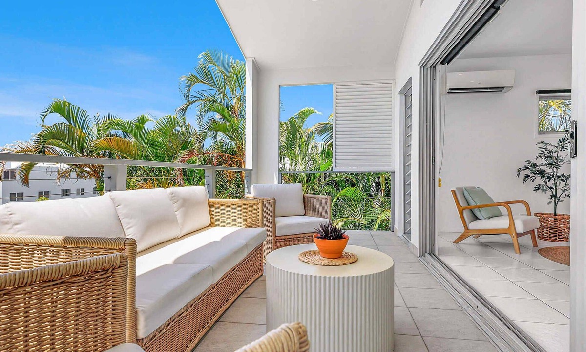 Alexandra Headland House | Retreat in the Heart of Alex - 3BR sleeps 8, Pool