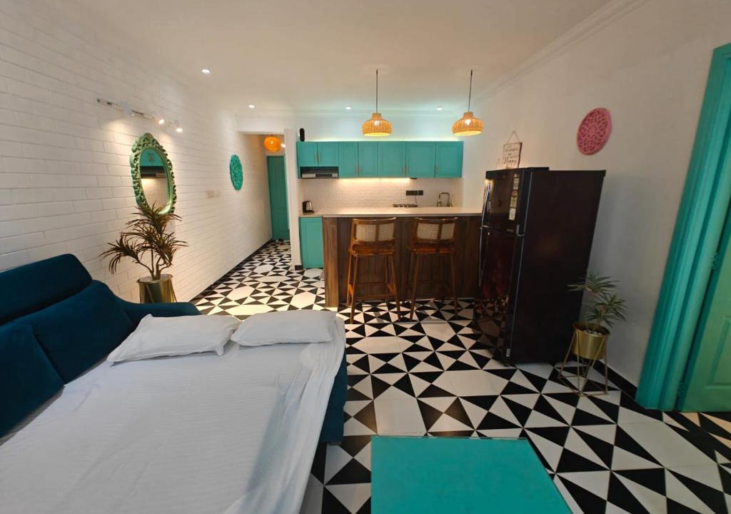 Arpora Apartment | Riviera Hermitage Gucci Leopard