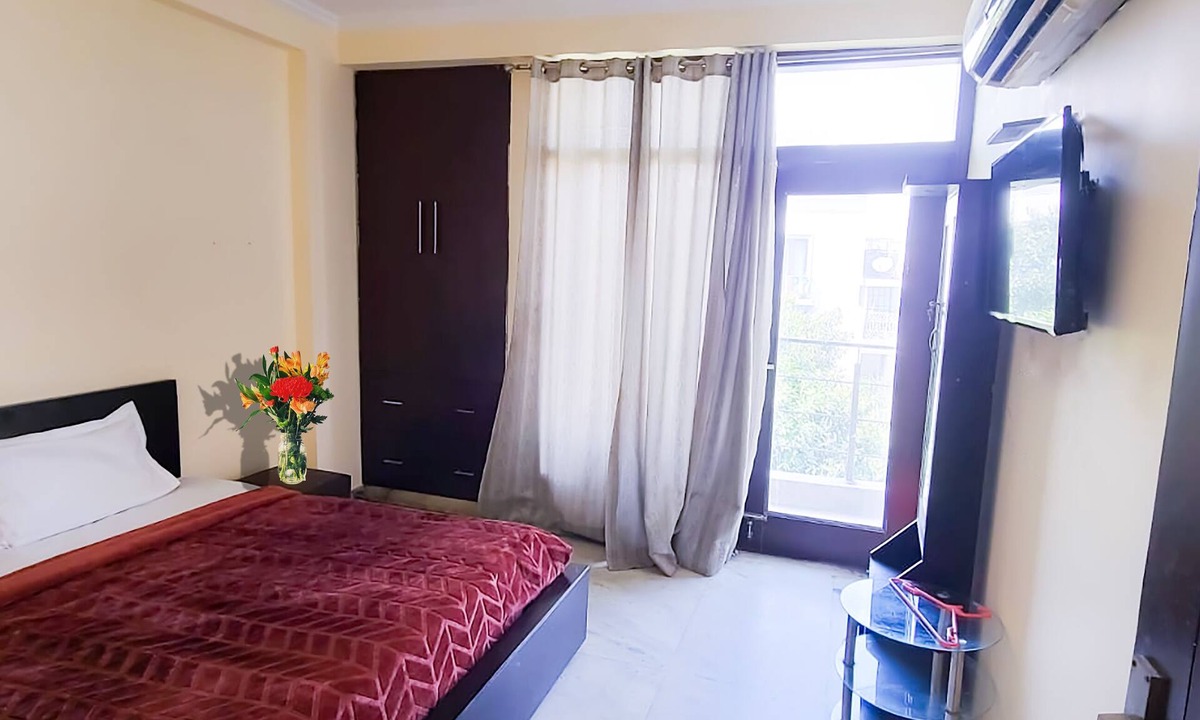 DLF Phase 5 Hotel | Roomshala 096 Hotel Elite 29