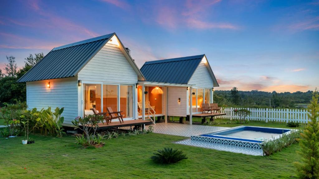 Denkanikota Villa | SaffronStays Cedar & Sky
