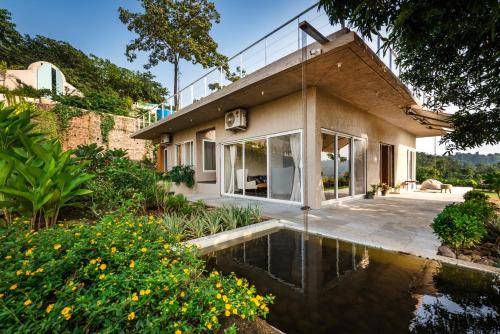 Pali Villa | SaffronStays Whistling Winds