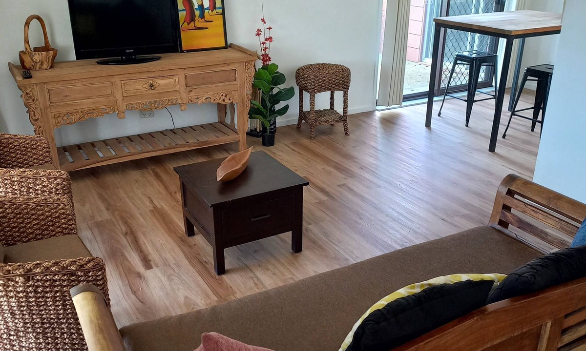 Sale Villa | Sale CBD Villa, In the Heart of Sale