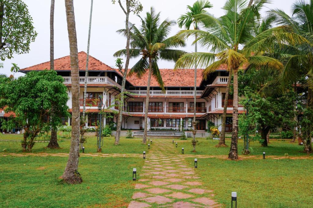 Kumbalangi Hotel | Sanskreti