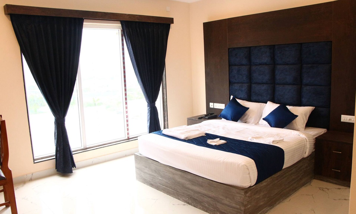 Tiruchirappalli Hotel | SAS SQUARE