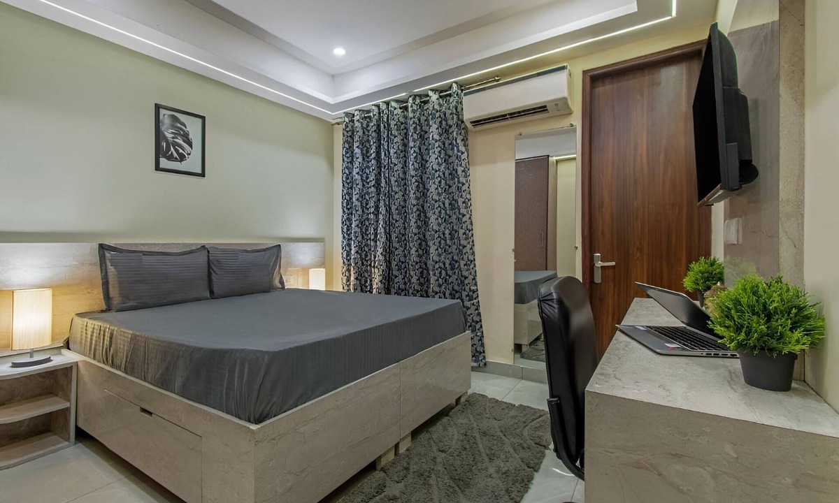 Sector 51 Hotel | Saunter living