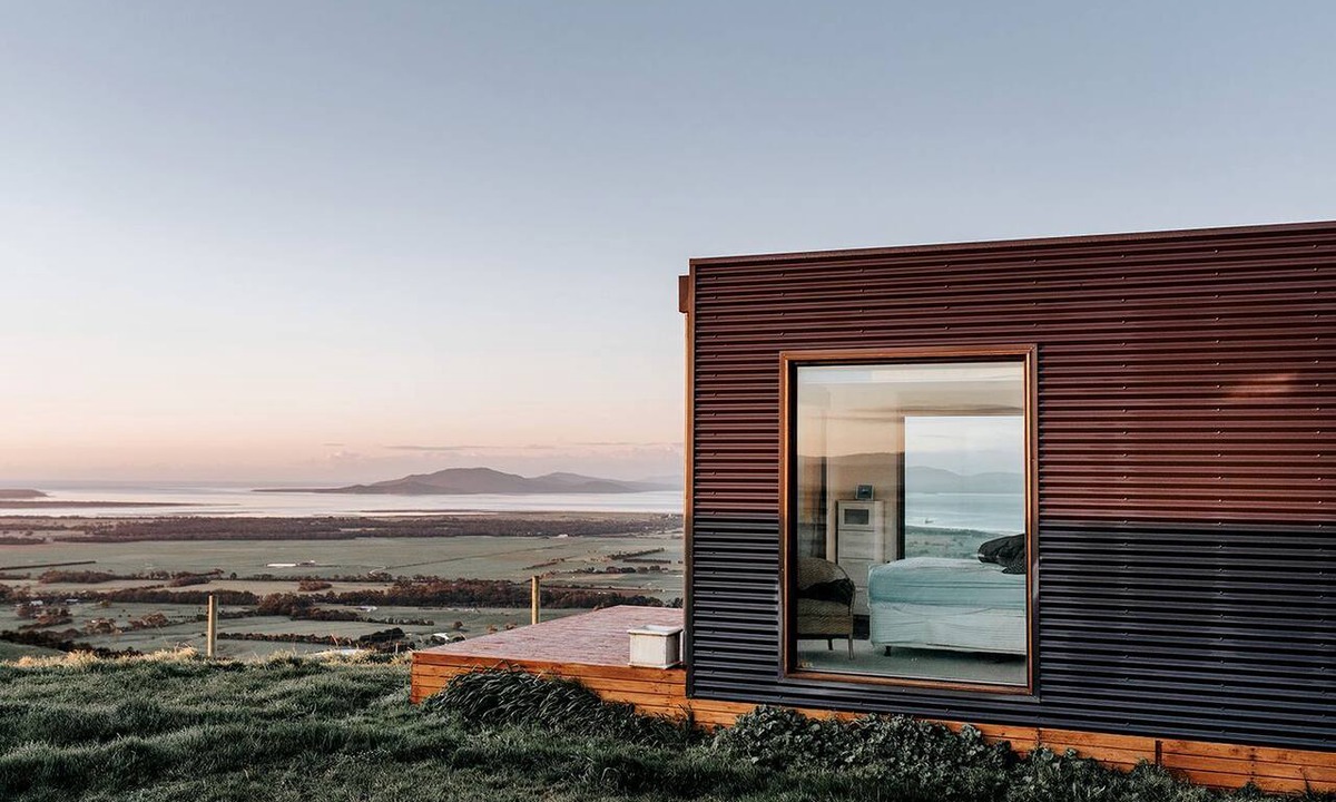 Agnes Villa | Secluded Hilltop Cabin with 360-Degree Views near Agnes Falls, Victoria
