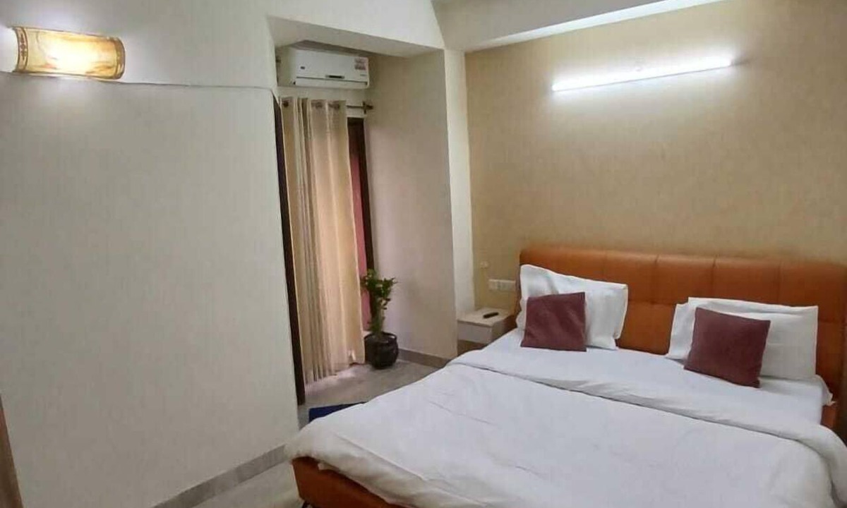 Vrindavan Hotel | Shree Krishna Valley