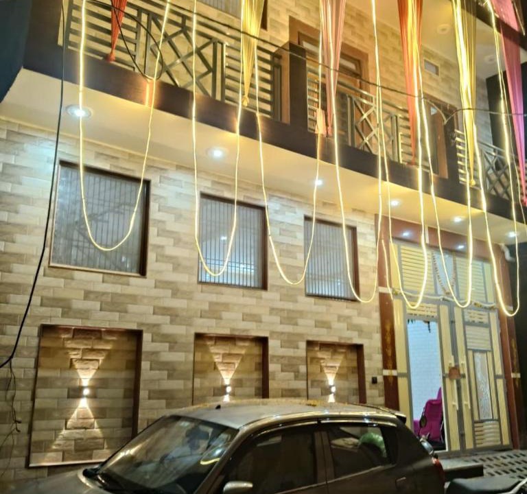 Govardhan Hotel | Shri Vallabh Kunj Sewa Sadan