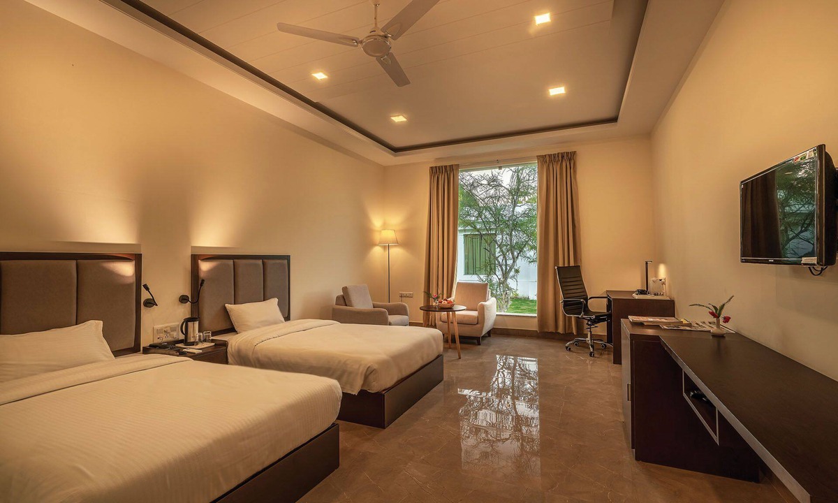 Kalwad Kalan and Khurd Hotel | Shubham Resort