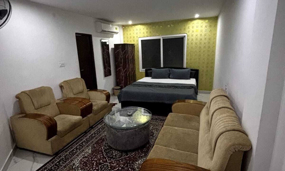 Bidadi Hotel | SLV ROYAL RESIDENCY HOTEL