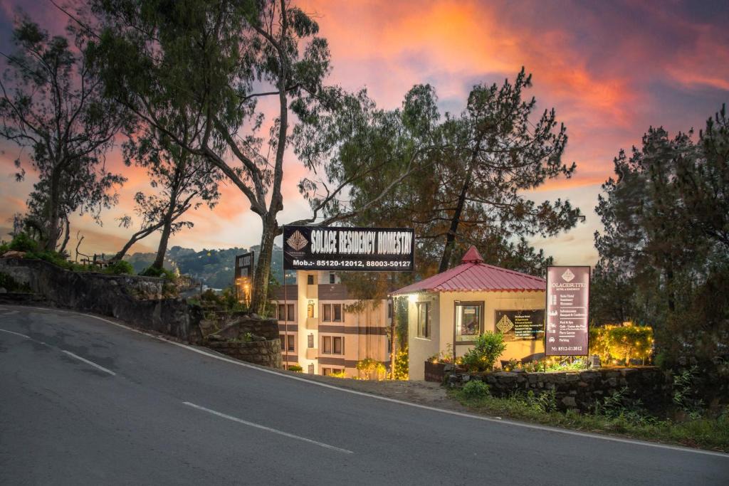 Kumarhatti Bed & Breakfast | Solace Suites - The Himalayan Hometel