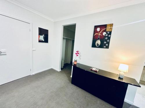 Sunbury Villa | Spacious- 4-bedroom house near Airport